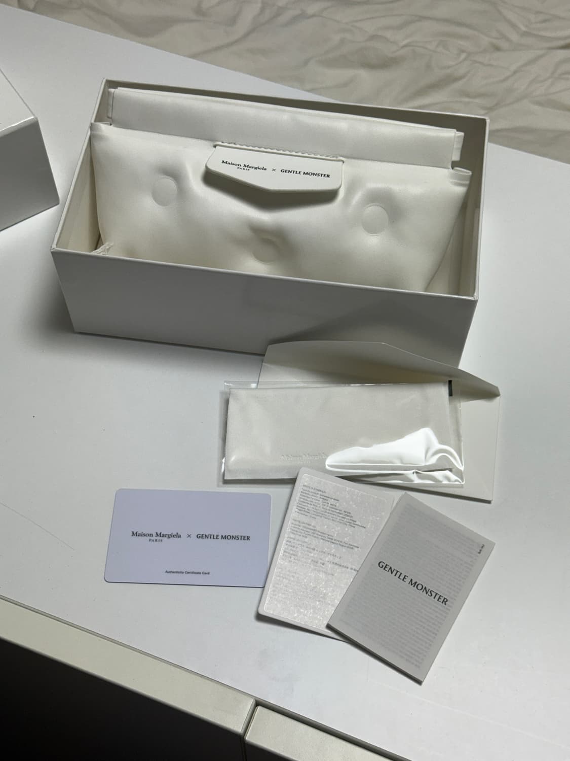 마르지엘라x젠틀몬스터 상품이미지10