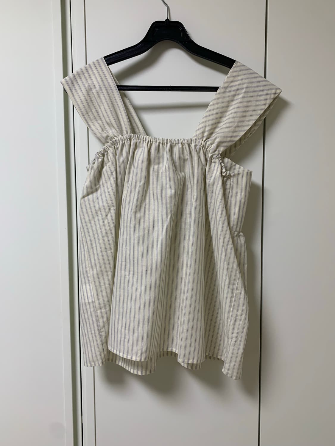 새상품) 미닝아웃 세이지 나시 블라우스 베이지 상품이미지6