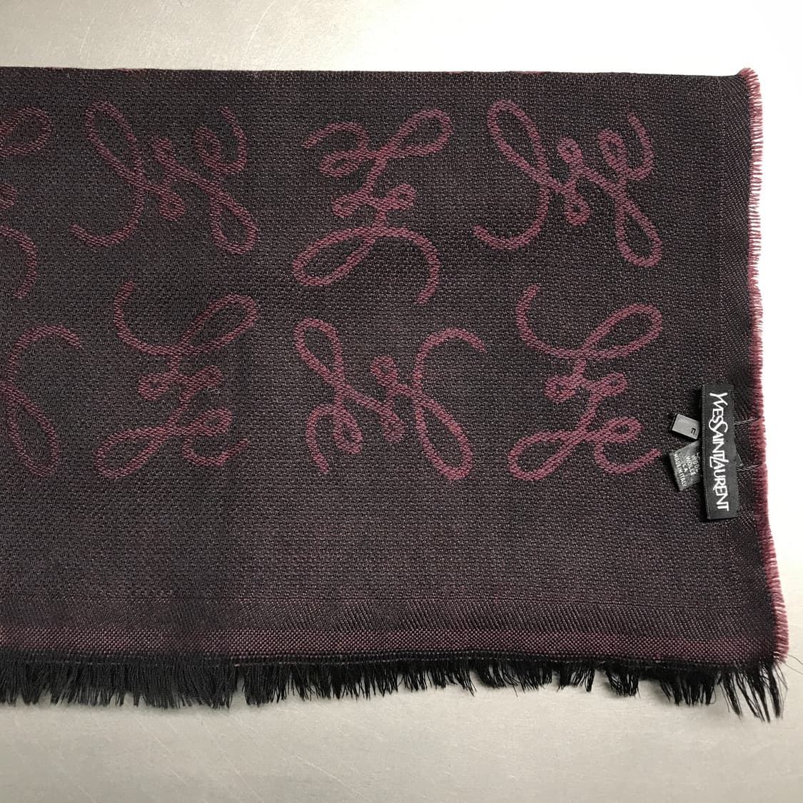 YSL 입생로랑 버건디 머플러 상품이미지3