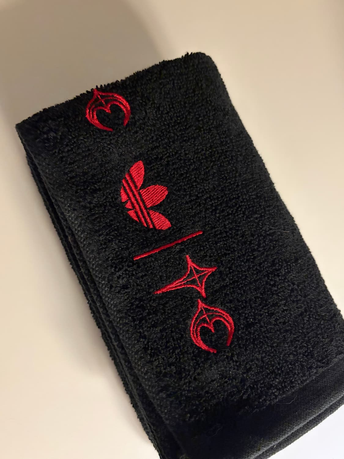 떠그클럽 X 아디다스 수건 상품이미지2