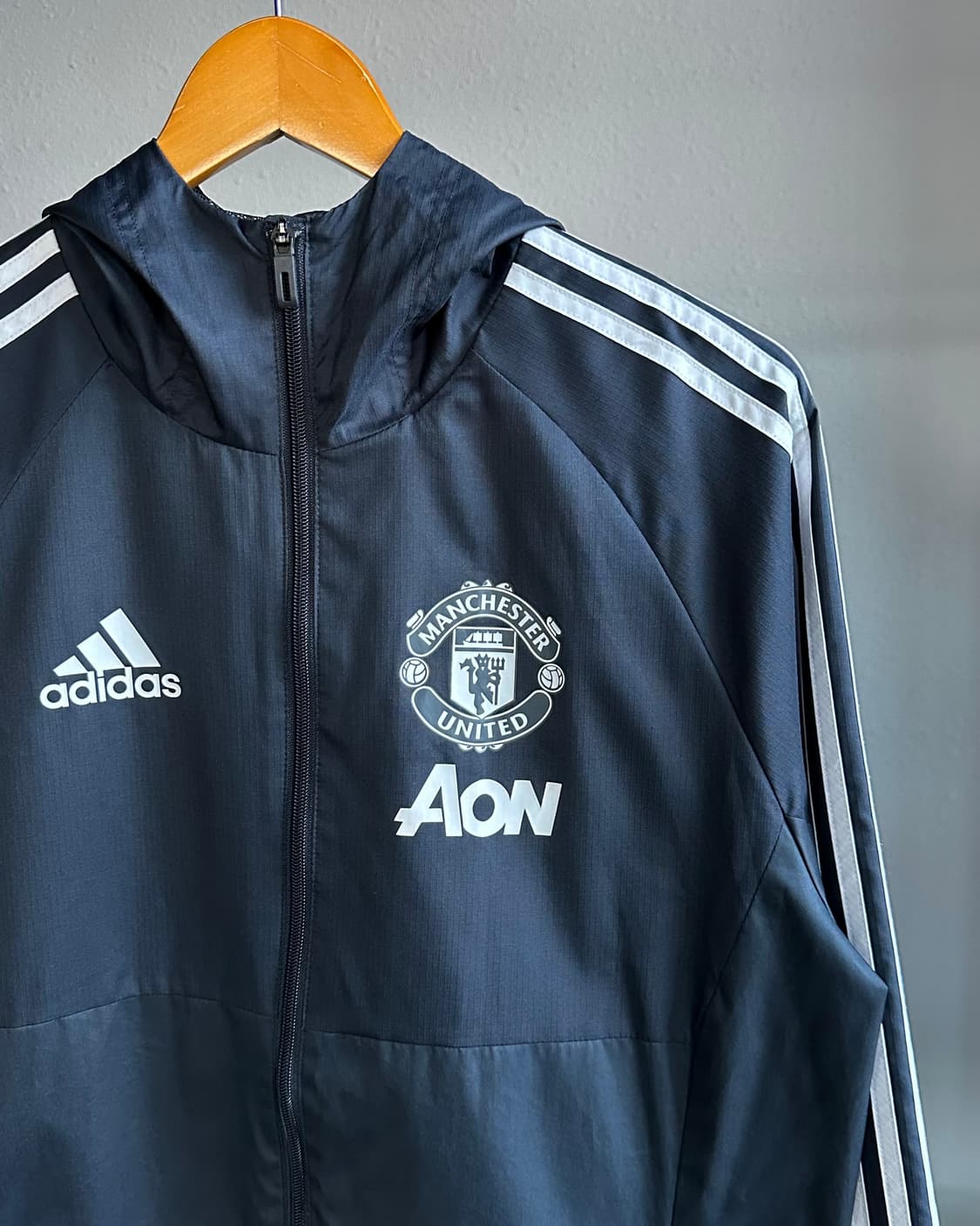 [L]아디다스 맨유 트레이닝 바람막이 상품이미지3