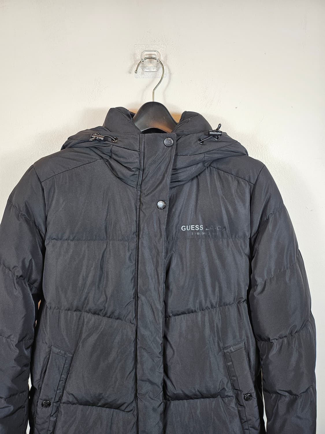 GUESS 구스 후드롱패딩 블랙 85 XS 상품이미지3