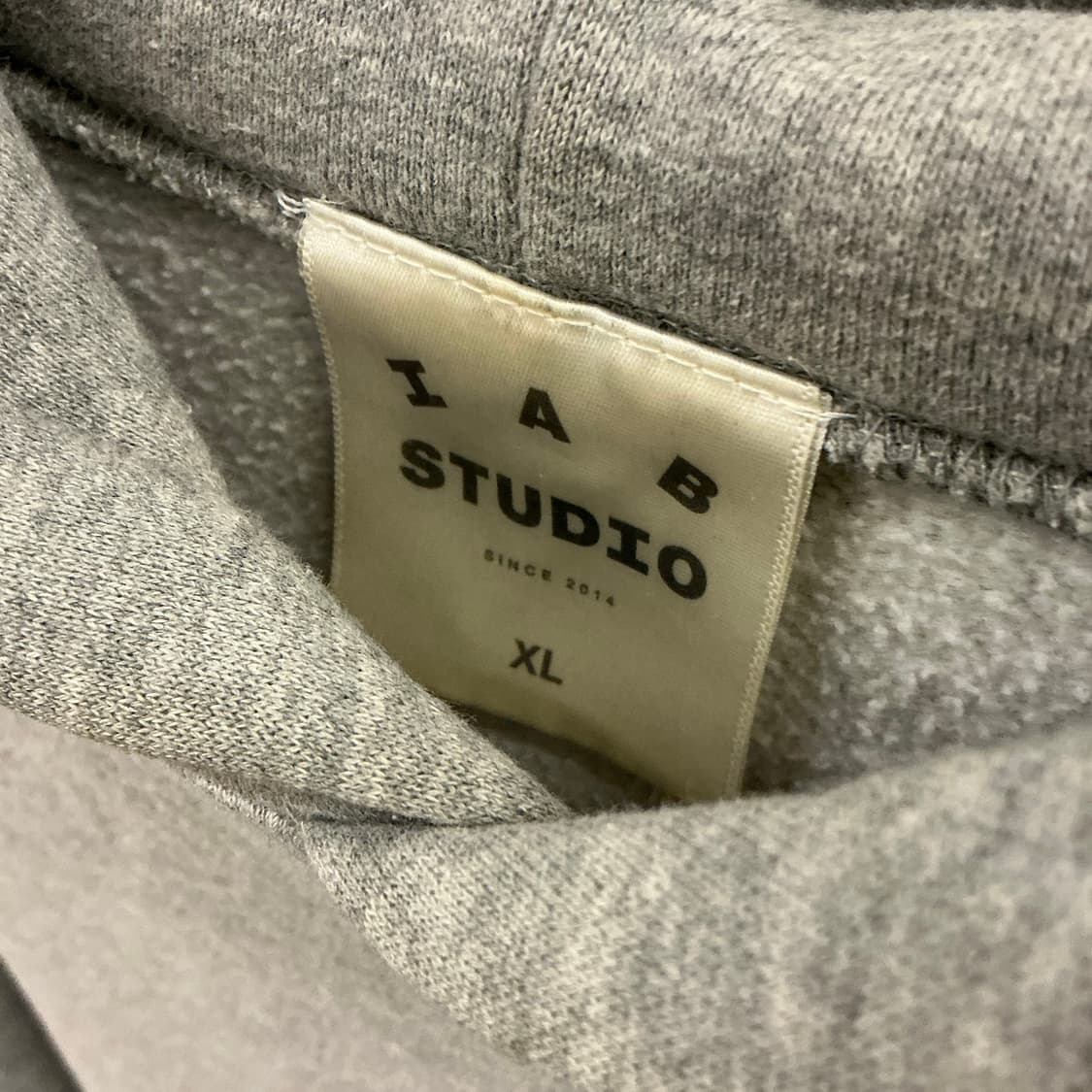 21ss 아이앱 스튜디오 후드티 상품이미지2