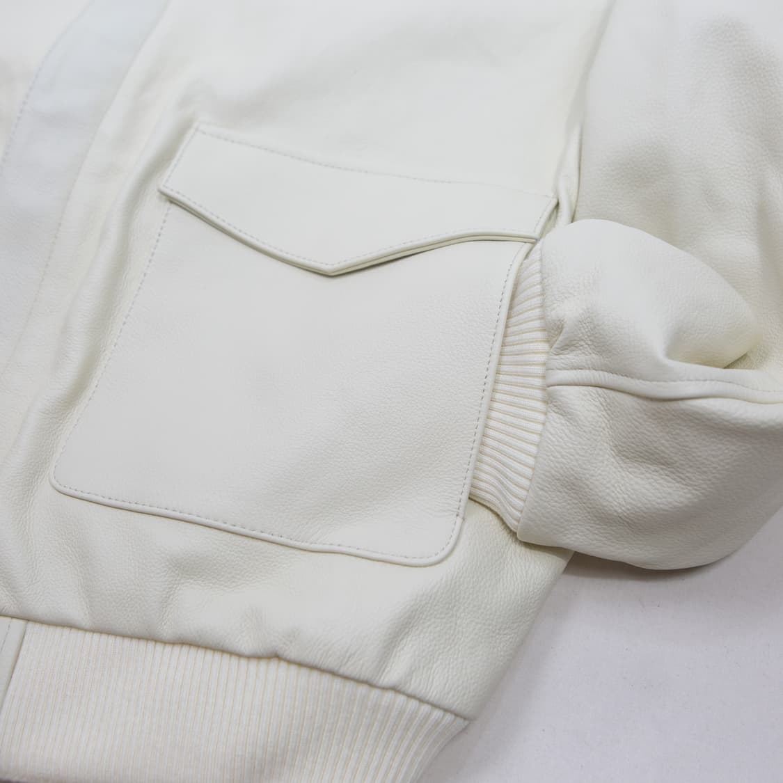 골프왕 에어브러쉬 하트 봄버 자켓 아이보리 상품이미지6