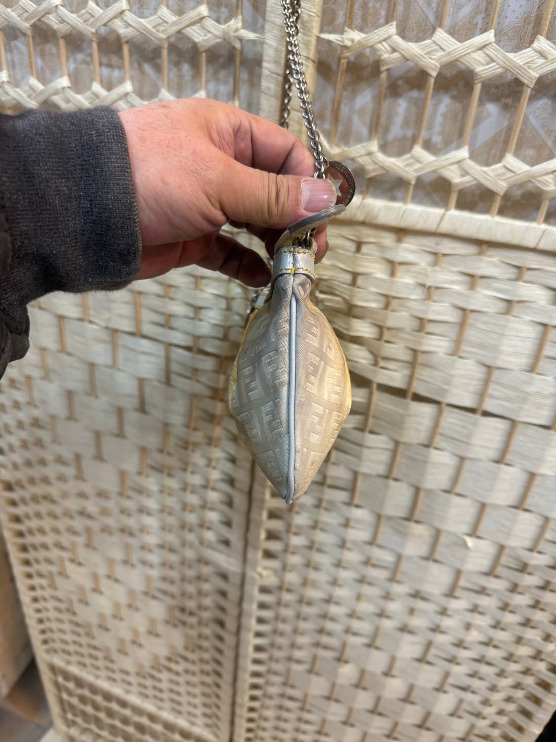 정품 펜디 주카 미니 체인 숄더백 팝니다 상품이미지4