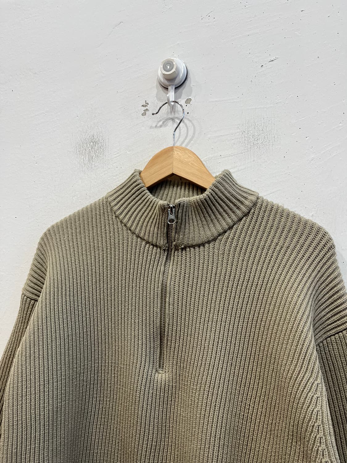 프릭스스토어 반집업 니트 상품이미지2