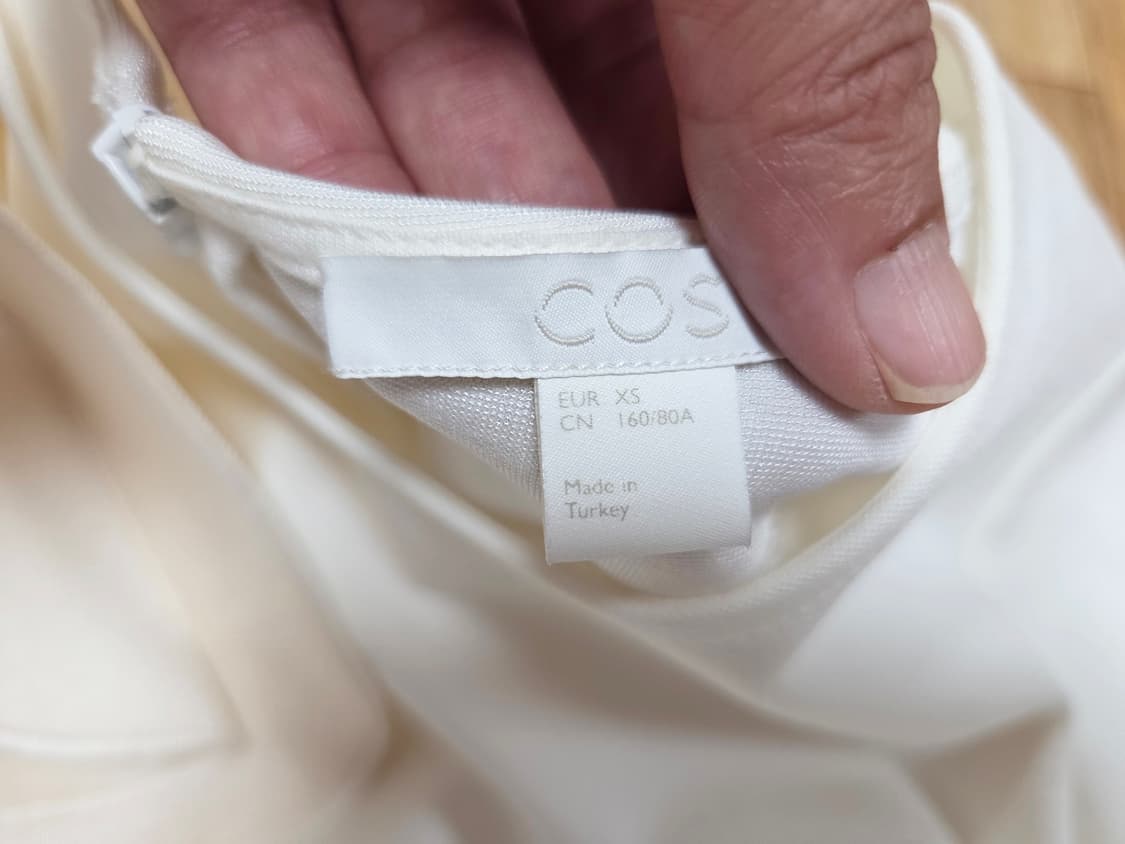 COS 플라워패치 탑 44-55 새상품 상품이미지4