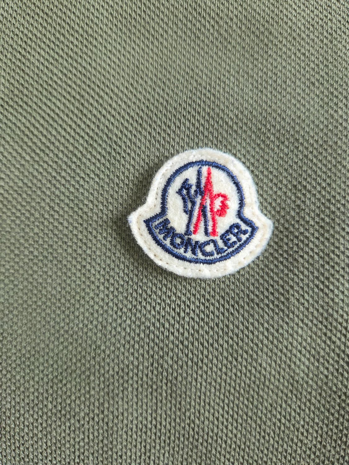 몽클레어 카라티 올리브 96(L) 정품인증완료 상태좋음 상품이미지3