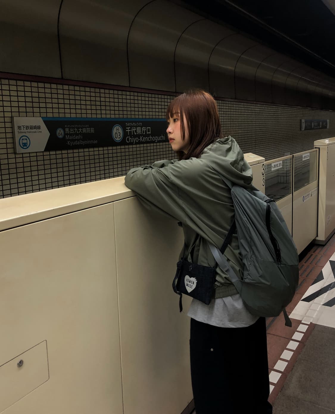 에브리데이 후드 윈드브레이커 바람막이 카키  상품이미지3