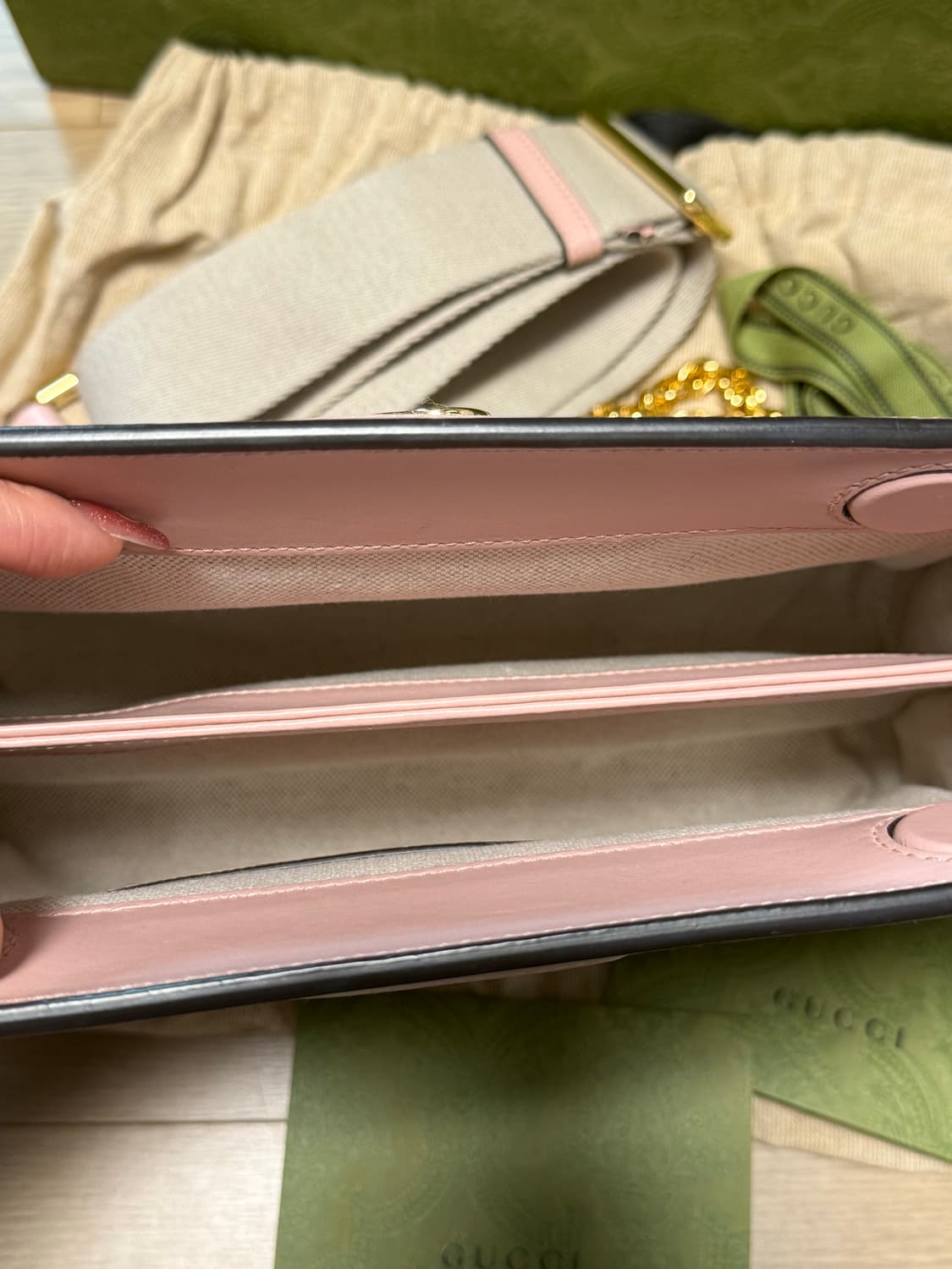 [구찌] GG 마틀라세 스몰 백 핑크 상품이미지3