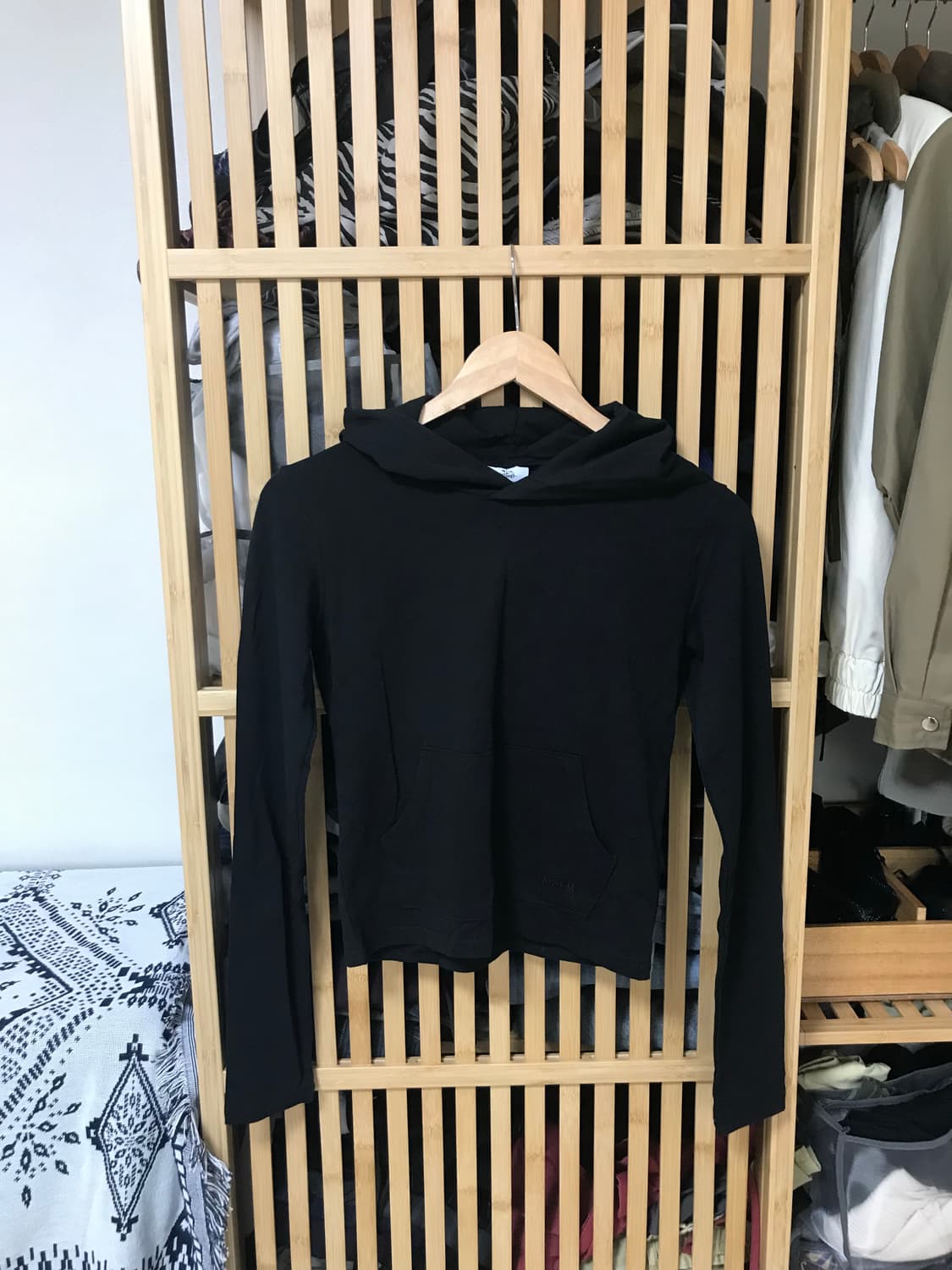 크롭 긴팔 후드티 상품이미지1