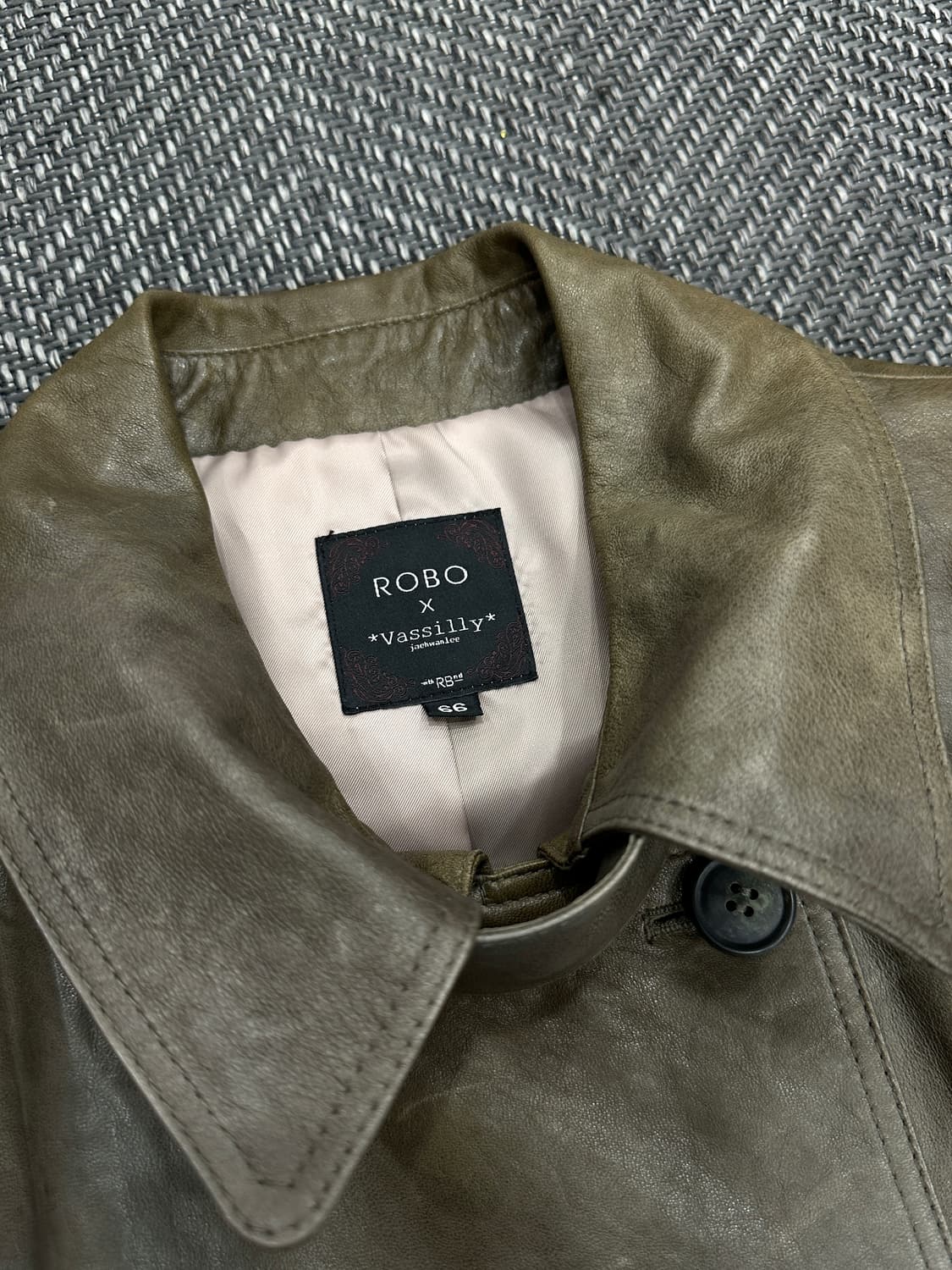 양가죽 미디 벨티드 코트 상품이미지3