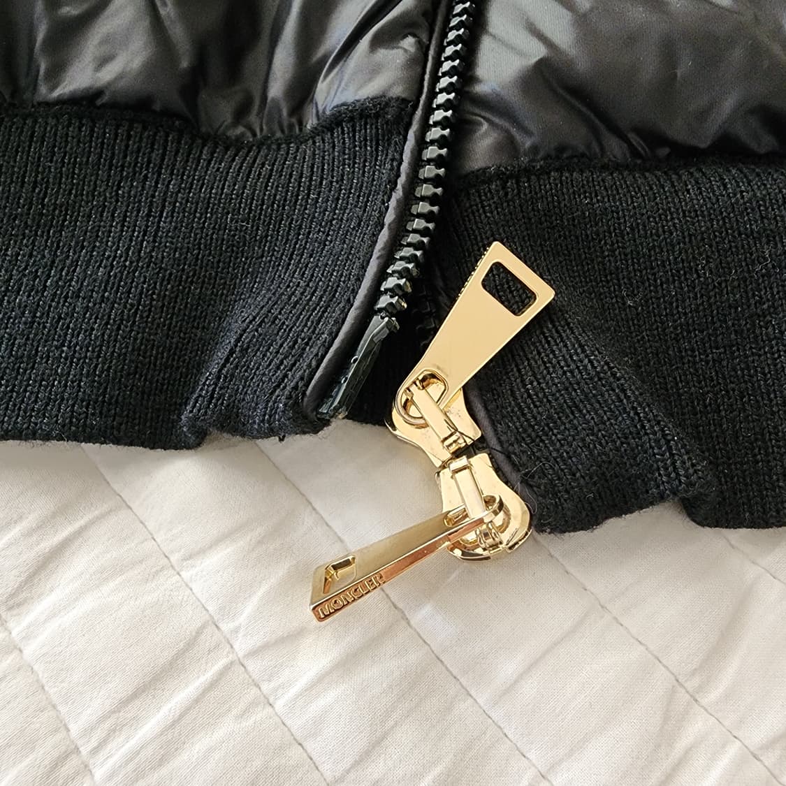 전시품급 24FW 몽클레어 여성 패딩 니트 가디건 S 상품이미지5