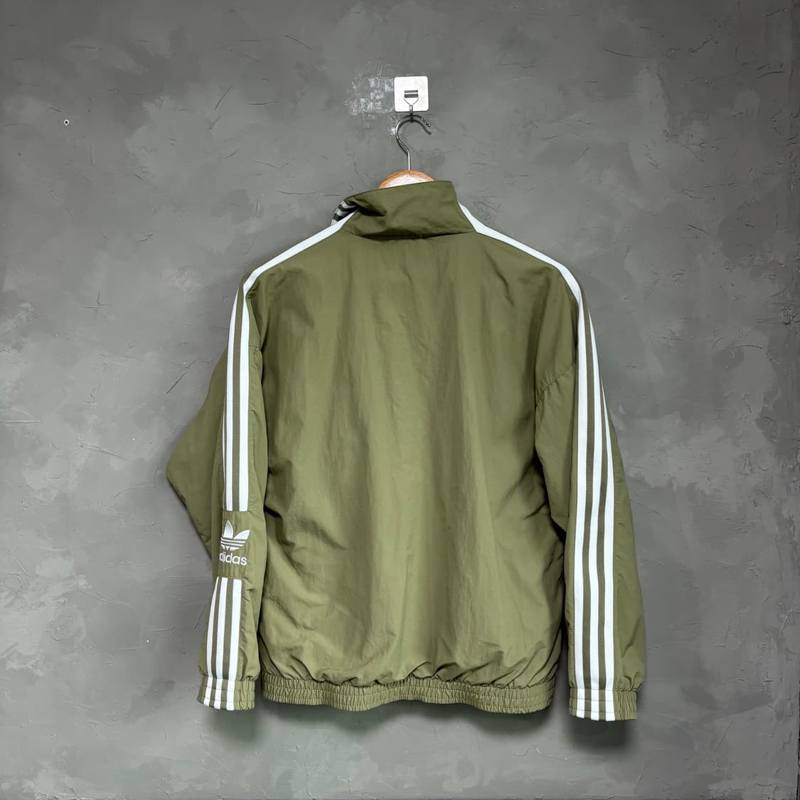 아디다스 파이어버드 락업 트랙탑 바람막이 카키 상품이미지4