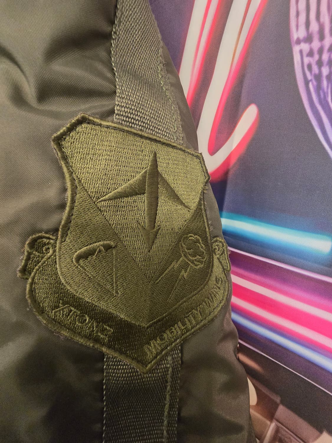 엑스톤즈(XTONZ) 브랜드의 N3B 밀리터리패딩 상품이미지8