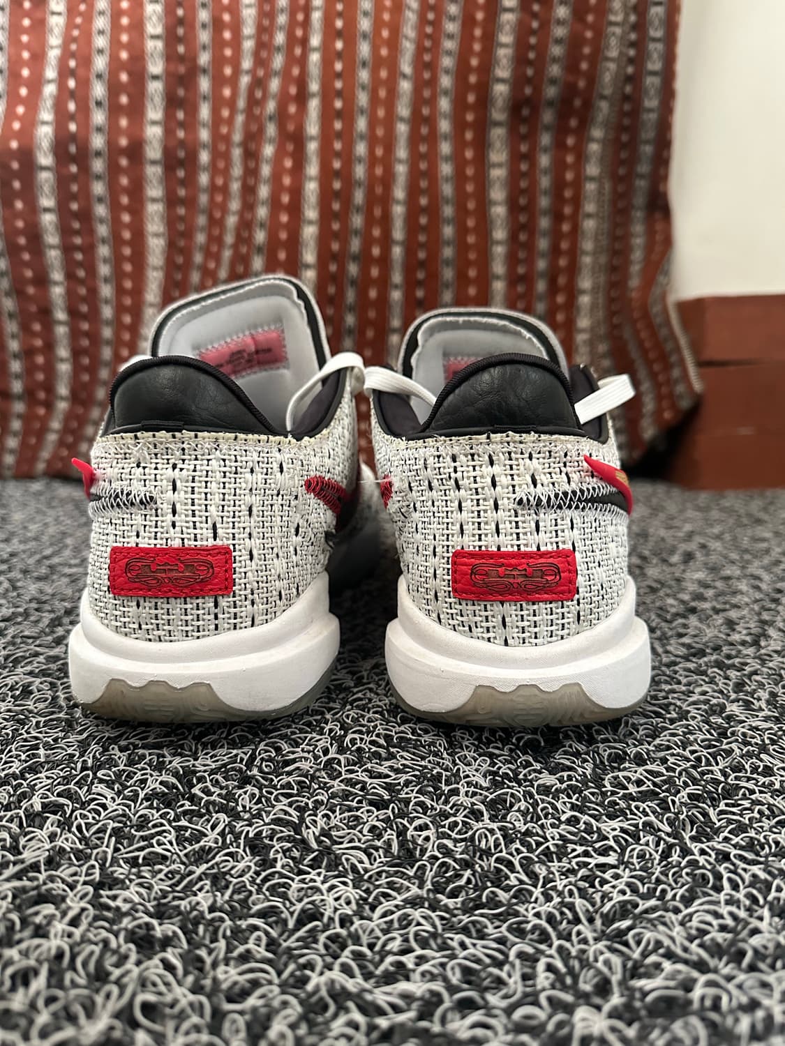 나이키 르브론 20 화이트 골드 275mm 상품이미지6