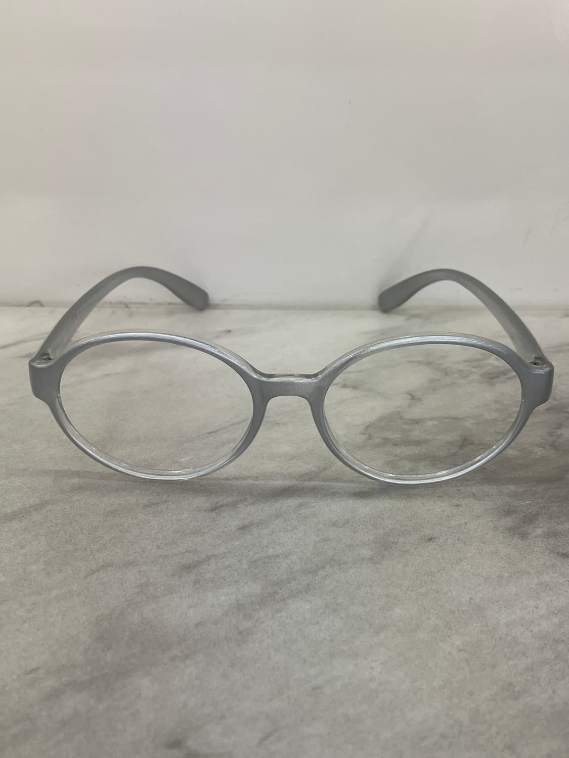 폴리 스위스 Poly swiss 글리터 실버 유광 오벌 뿔테 안경 상품이미지6