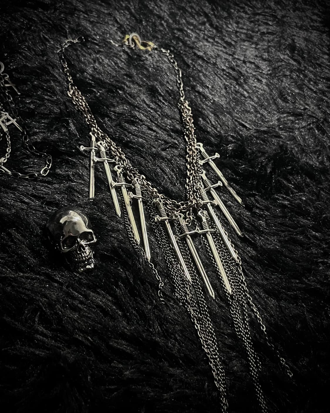 A sword layering necklace 상품이미지1