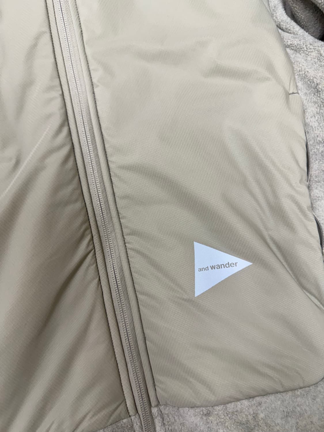 한글텍) 앤드원더 탑 플리스 자켓 L 사이즈  리테일가 739,000원  상품이미지3