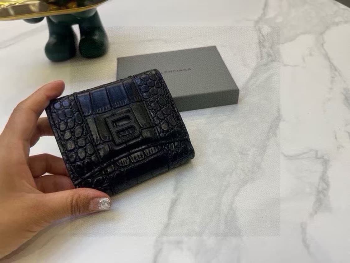 발렌시아가 검은색 가죽 지갑 상품이미지5