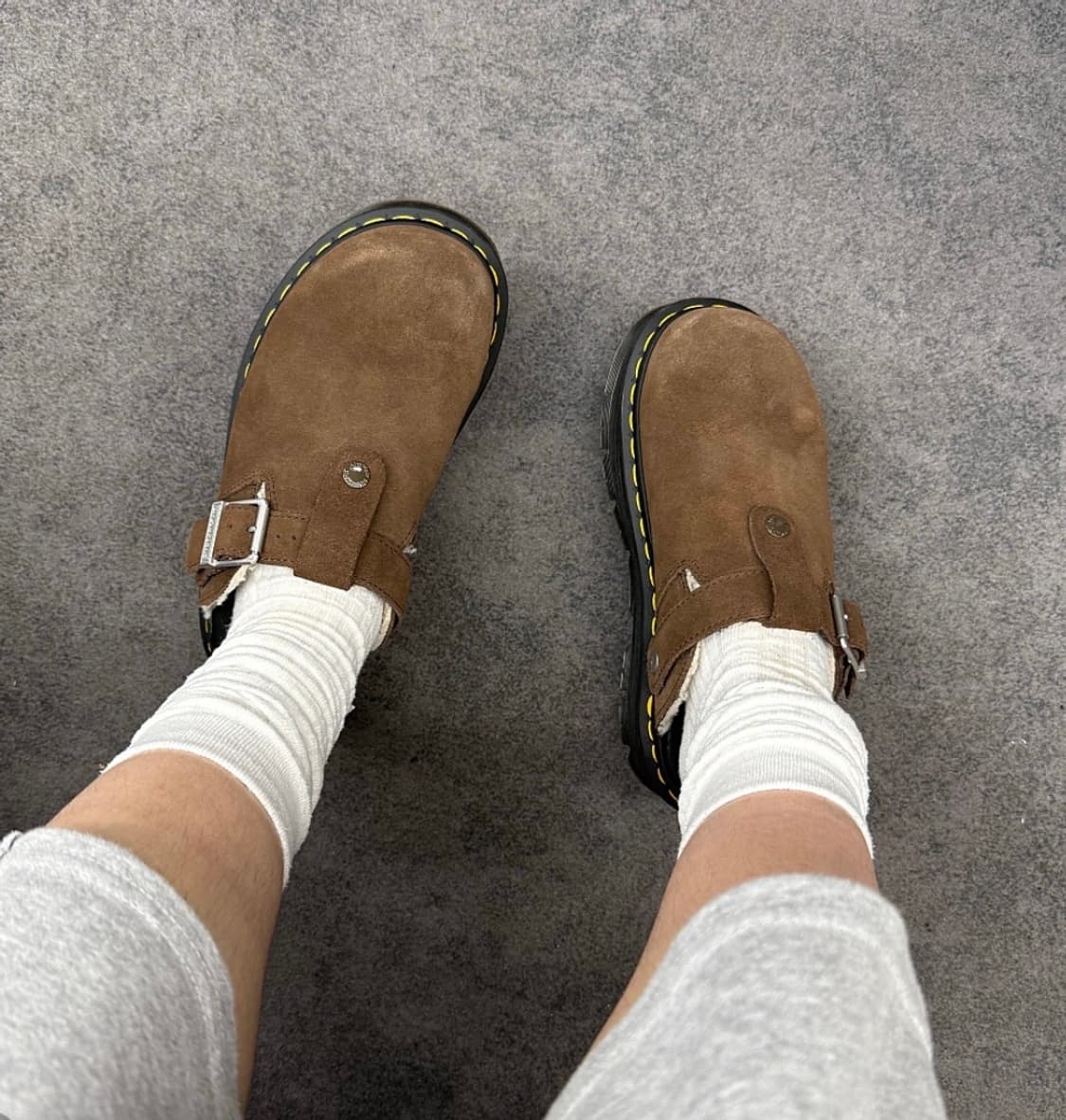 닥터마틴 제브잭 스웨이드 뮬 다크브라운 240 상품이미지2