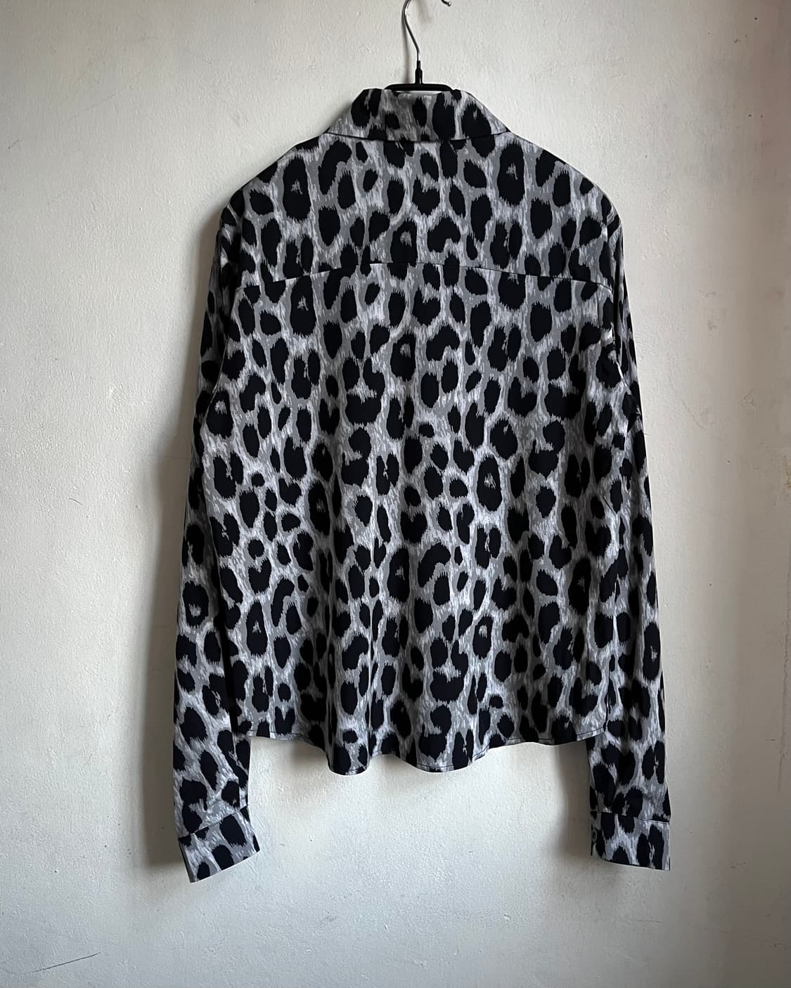 Gangwei Japan Gray Leopard Graphic Shirt 상품이미지6