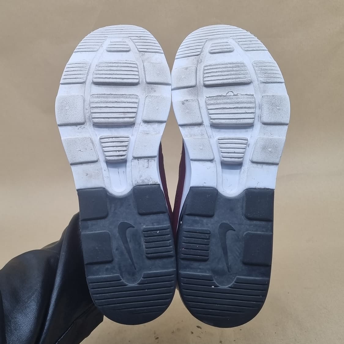 나이키 에어맥스 모션2 남성운동화 270 상품이미지3