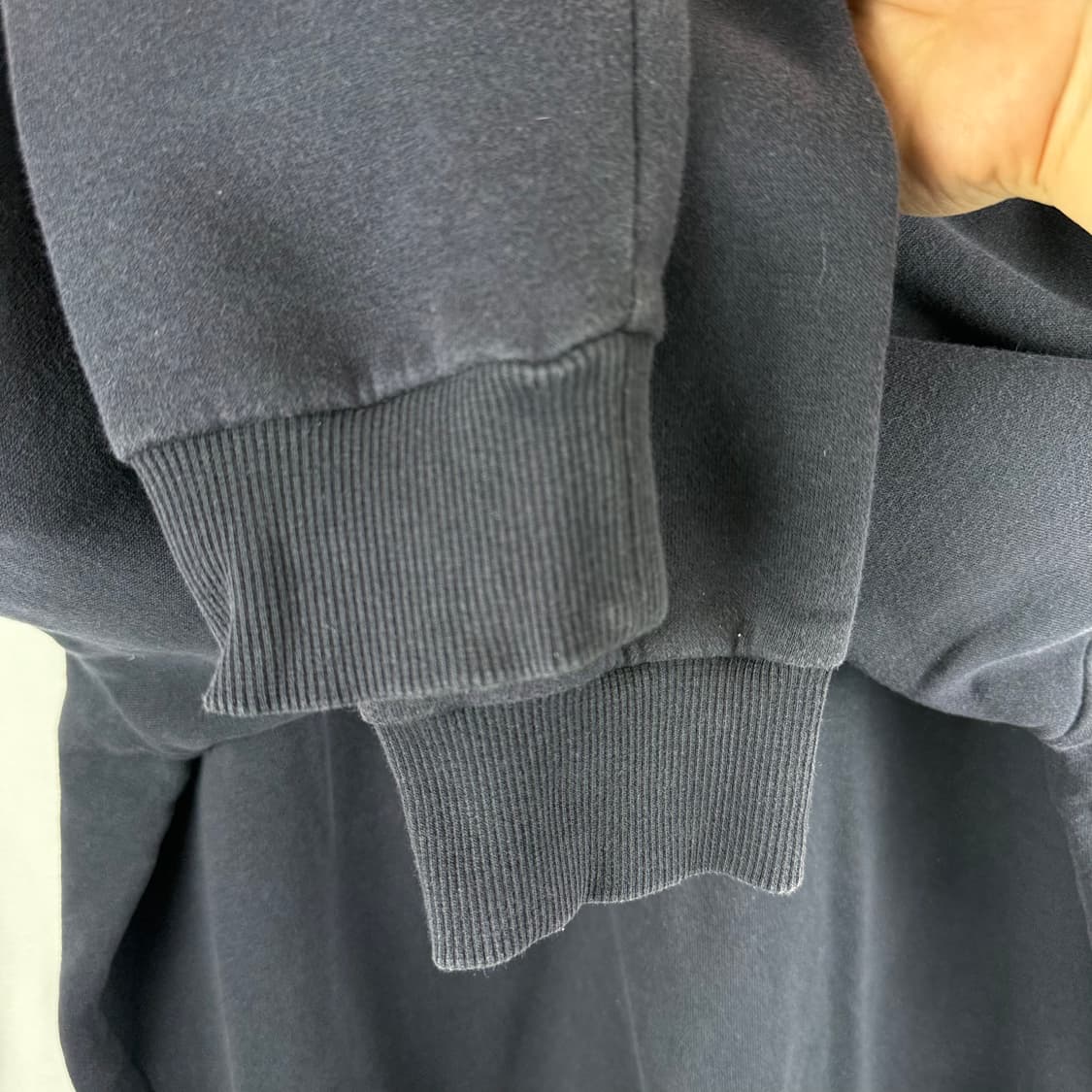 XL) 언더아머 스몰로고 기모 맨투맨 블랙 상품이미지4