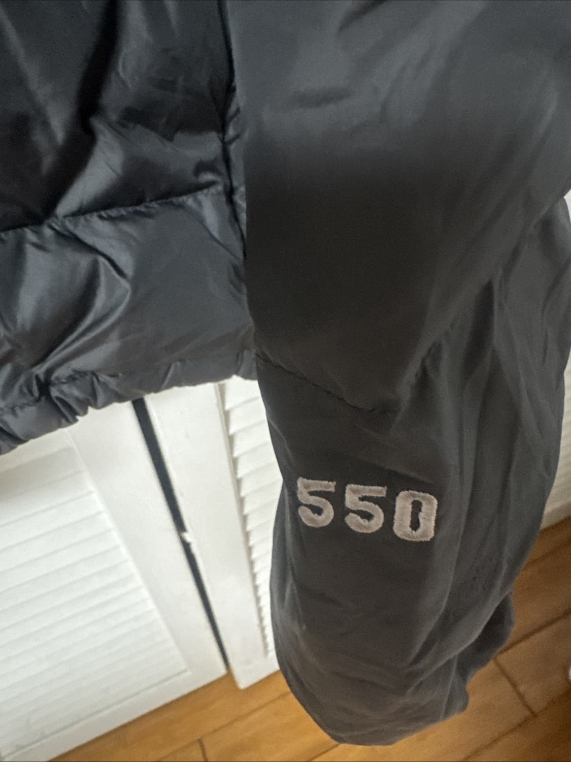 노스페이스 550 경량 패딩 블랙 상품이미지3