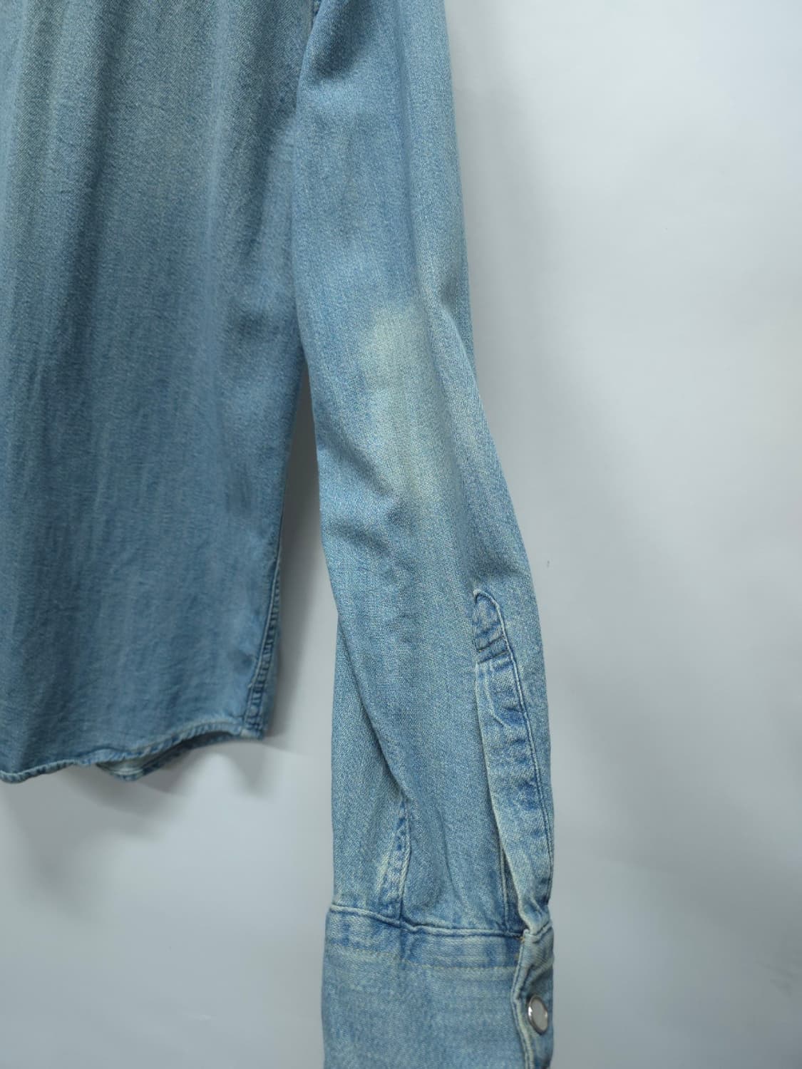 리바이스 블랭크탭 빈티지워싱 연청 웨스턴 데님 셔츠(95) 상품이미지9