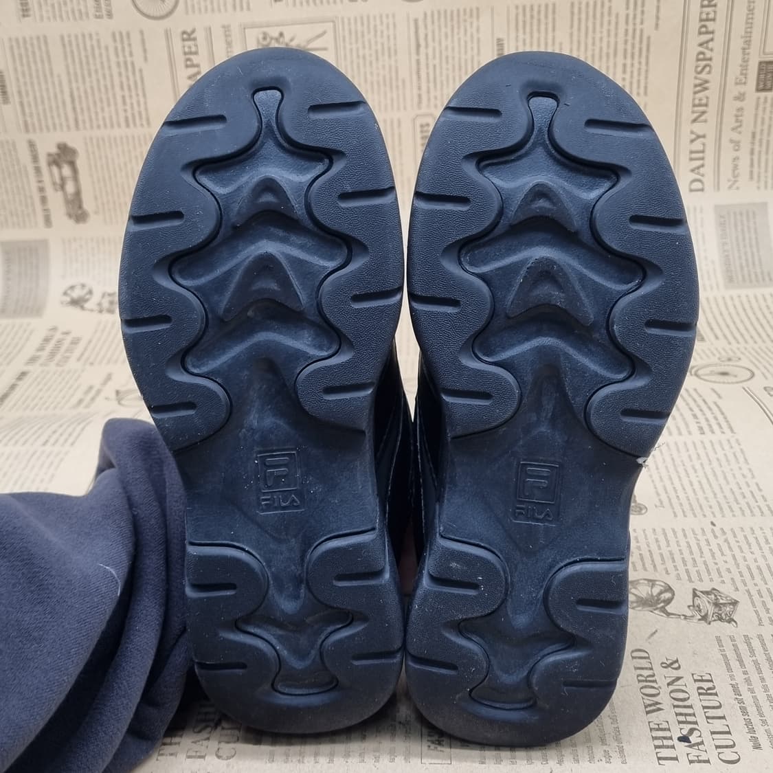 휠라 레이 올블랙 운동화235 상품이미지3