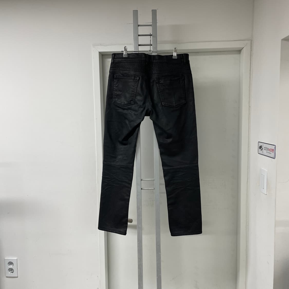 마르셀로불론 코팅 바이커 팬츠 32 상품이미지5