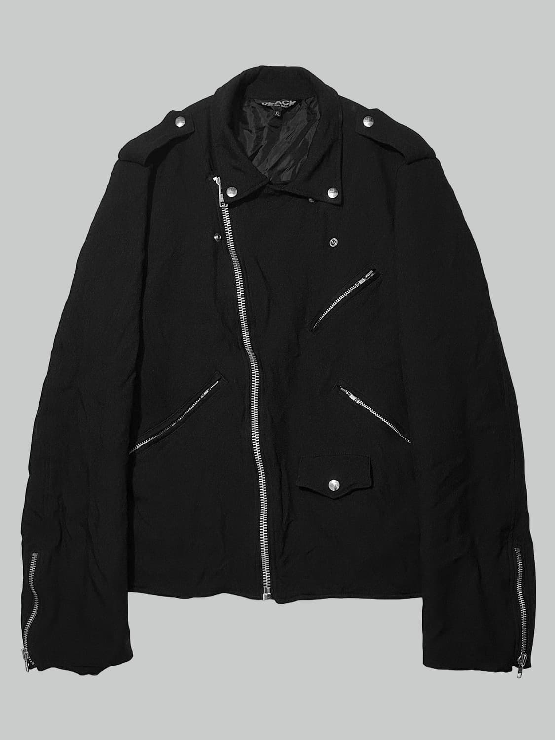 꼼데가르송 블랙 축융 폴리 패치 라이더 자켓 상품이미지1