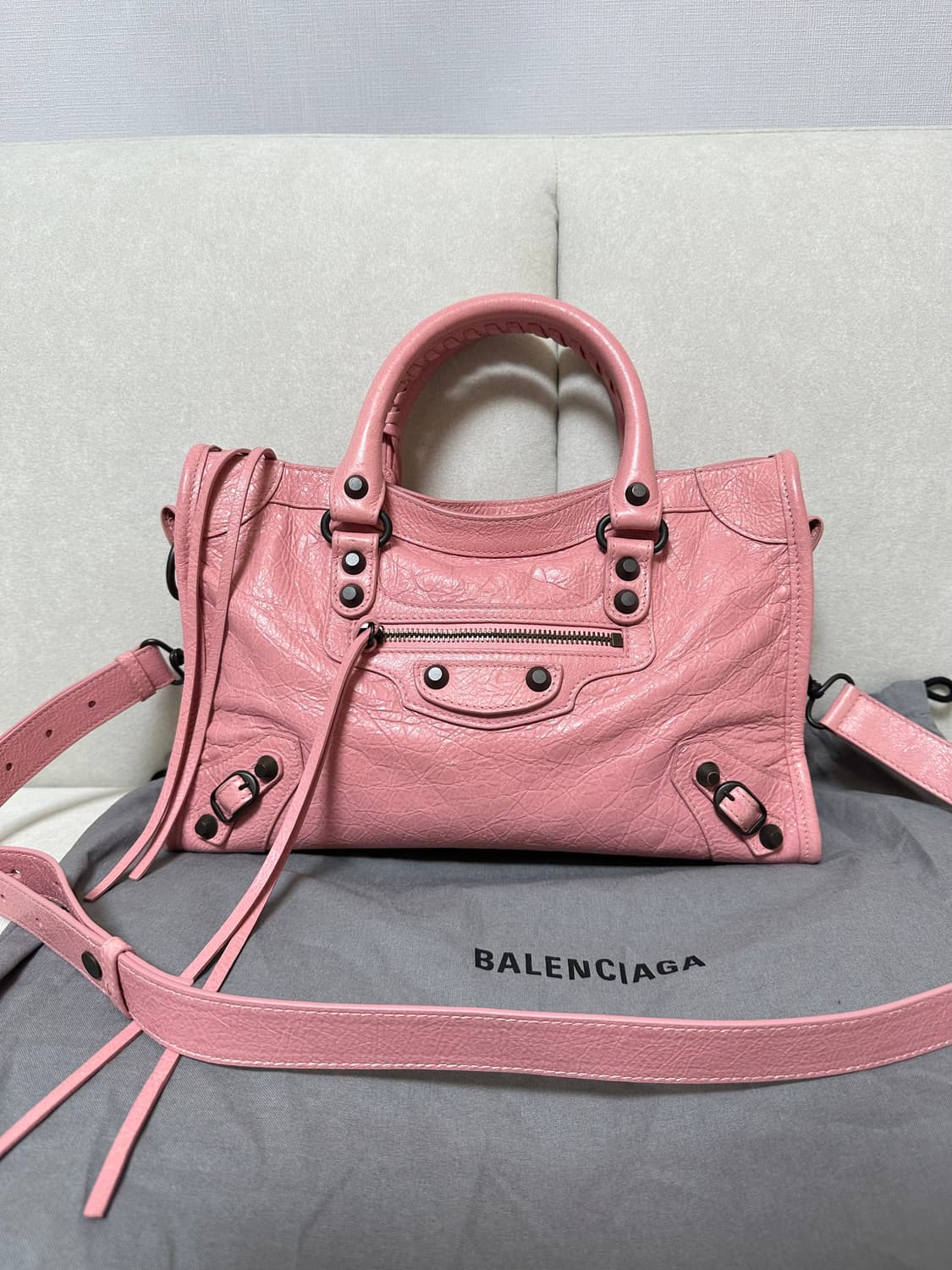 [A+ 정품] 발렌시아가 르 시티 모터백 스몰 핑크 상품이미지1