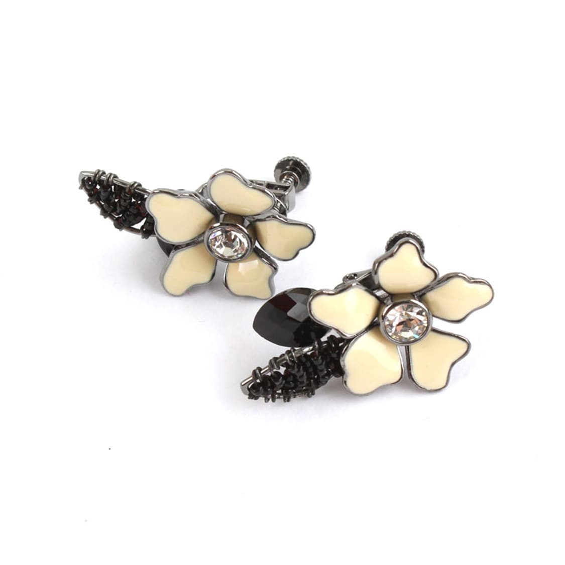 지방시 베이지 플라워 조임형 귀걸이 상품이미지2