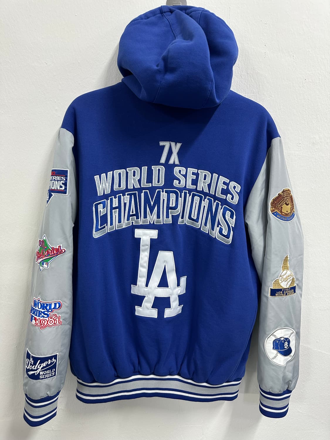 LA다저스 7회 우승기념 후드집업자켓 상품이미지1