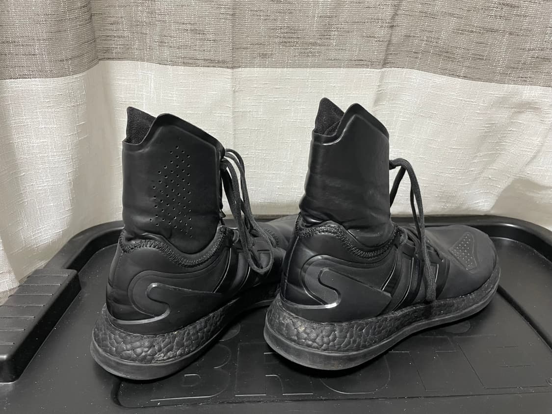 Y-3 요지야마모토 퓨어부스트 블랙 285 사이즈 상품이미지4