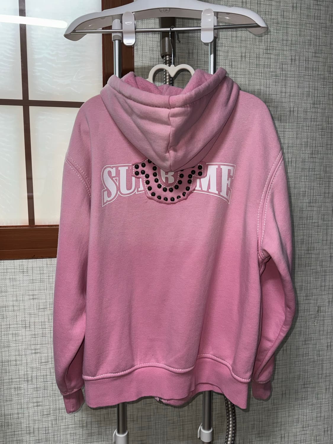 SUPREME x TRUE RELIGION pink hoodie 상품이미지4
