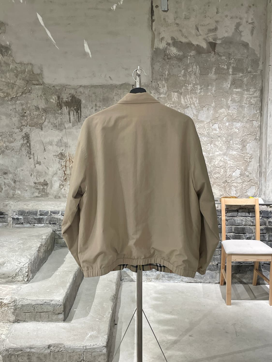 버버리 베이지 노바체크 기마로고 리버시블 블루종 상품이미지8