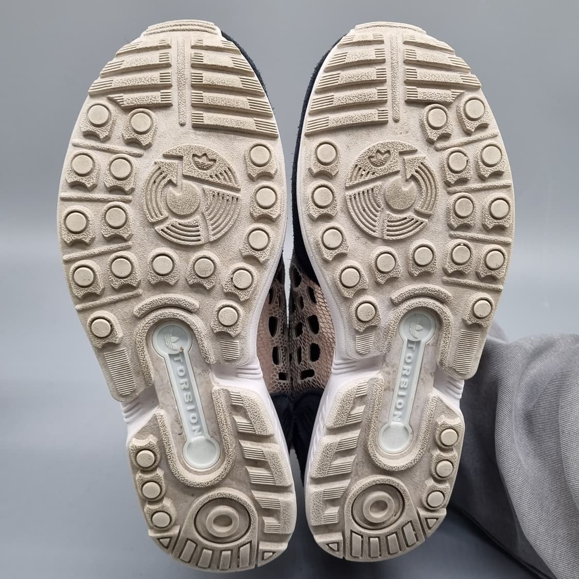 아디다스 ZX 플럭스 여성운동화230 상품이미지3