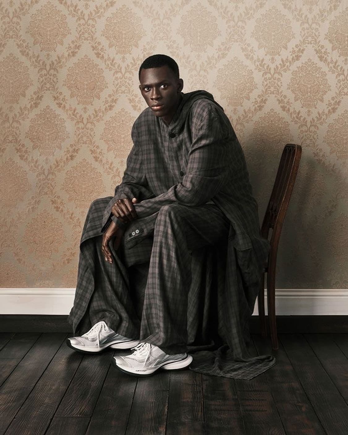 발렌시아가 서킷 스니커 화이트 실버 41사이즈 상품이미지10