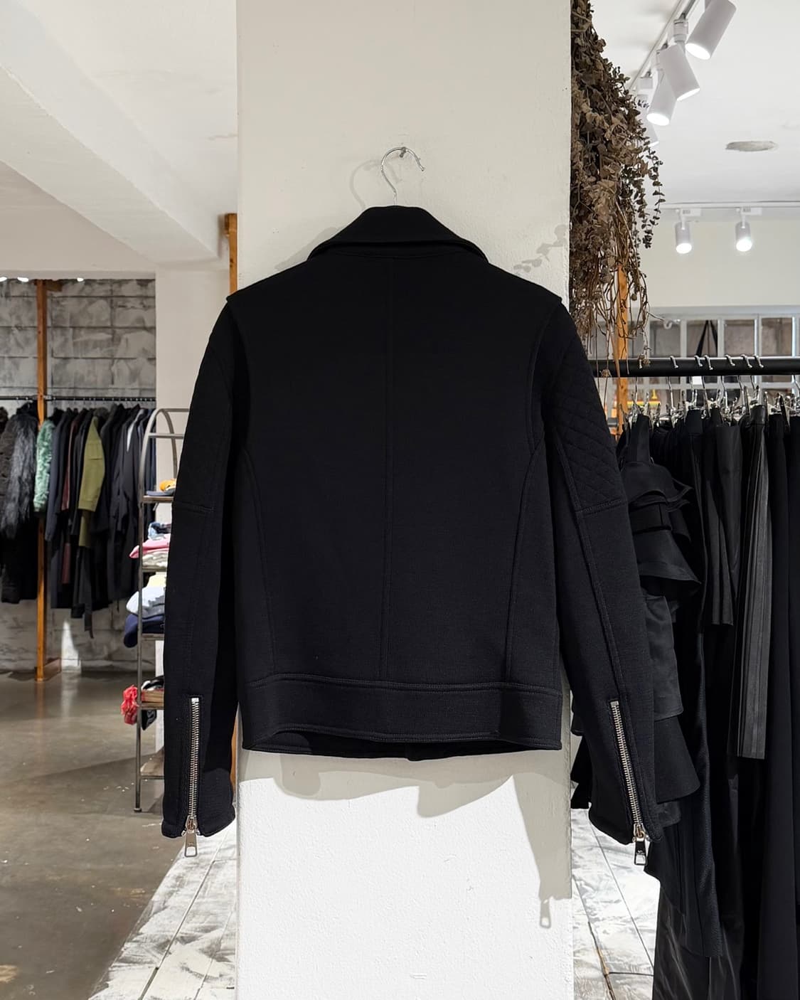 닐바렛 블랙 슬림핏 버진울 바이커 자켓  상품이미지6