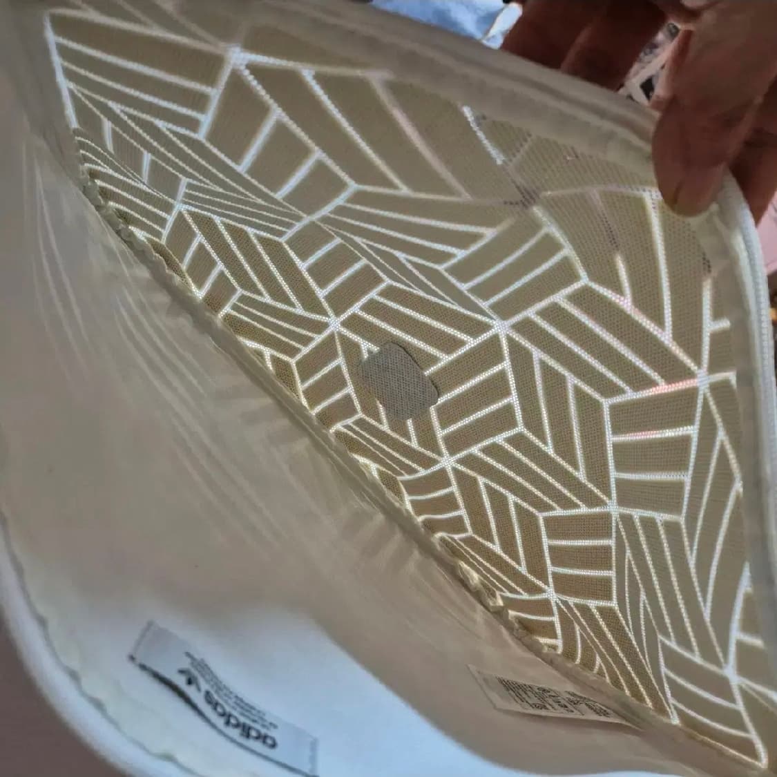 한정판 화이트 아디다스 바오바오 클러치 상품이미지2