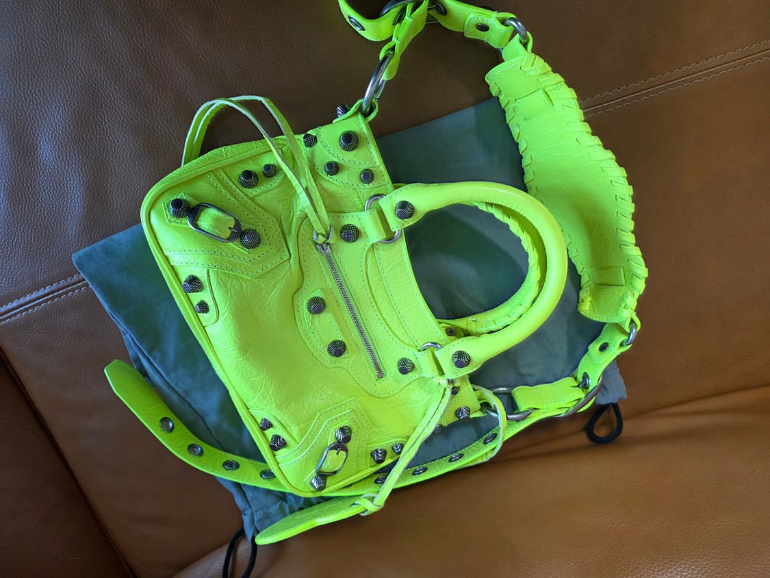 정품 발렌시아가 네오카골 르시티 시티백 모터백 스몰사이즈 네온 색상 상품이미지5