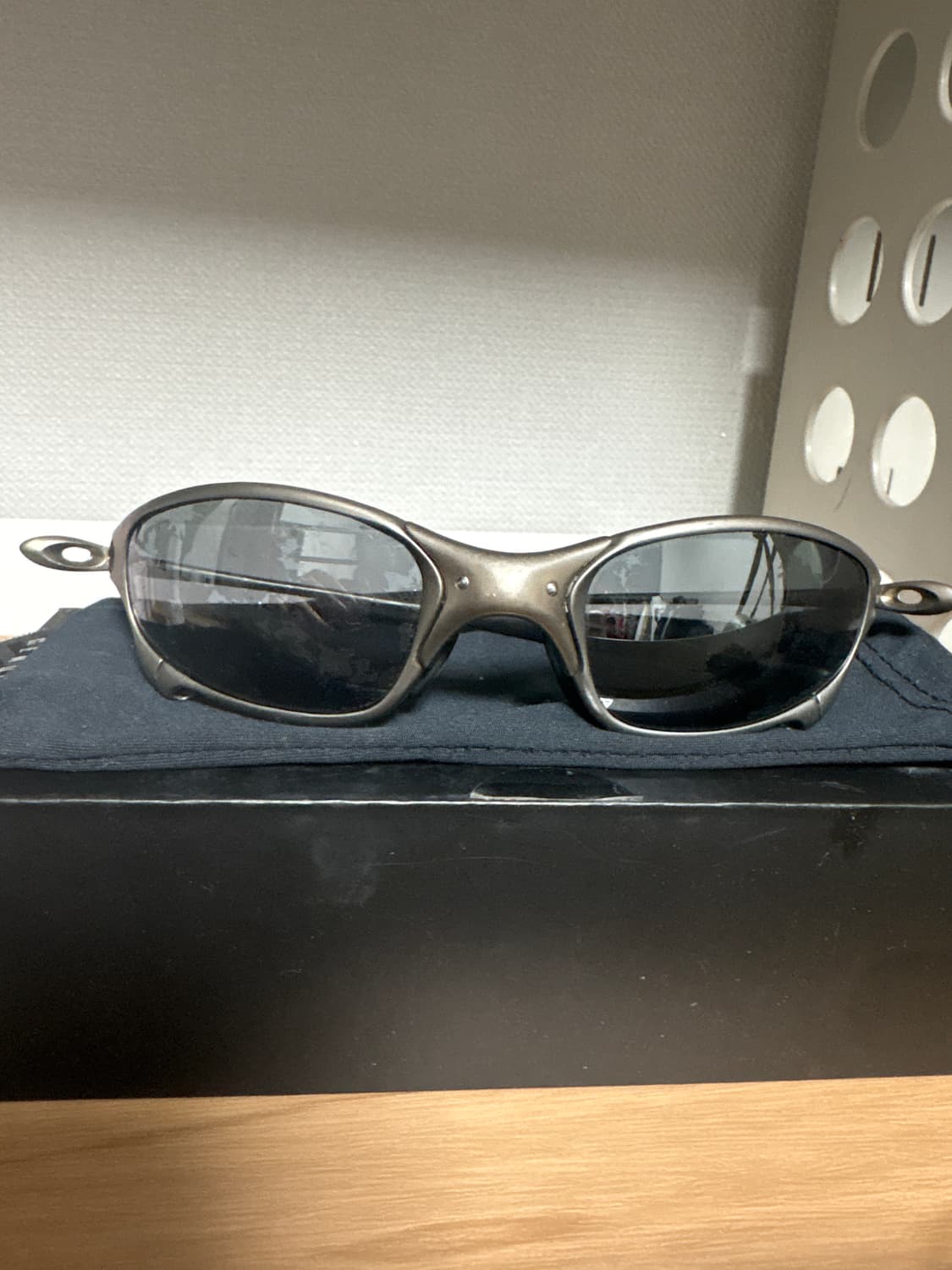 오클리 줄리엣 X-Metal 이치로 에디션(IP005060A) 상품이미지1