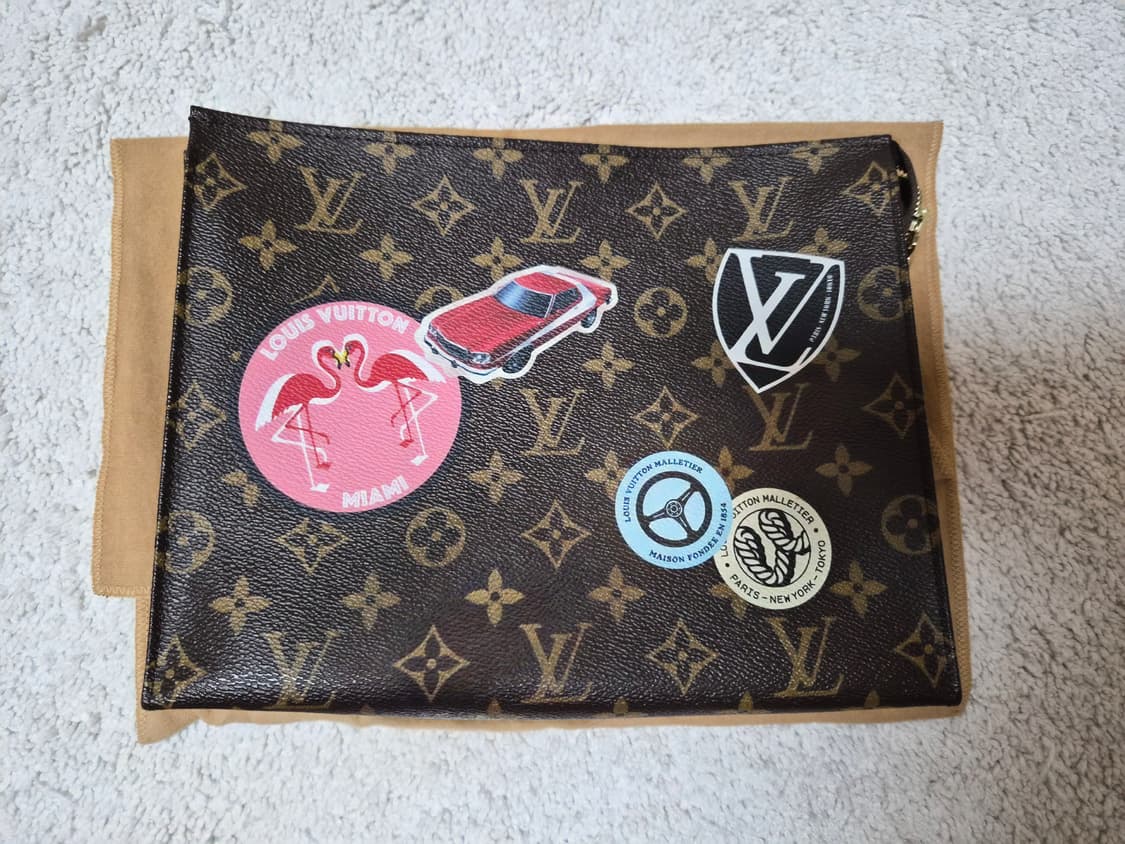 루이비통 토일렛 월드투어 클러치 26 한정판 상품이미지2