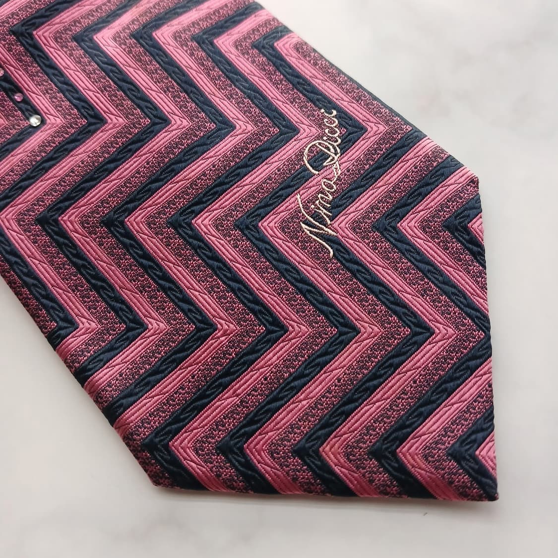 니나리치 실크 지오메트릭 넥타이 9.1cm A+등급 A18614
 상품이미지5