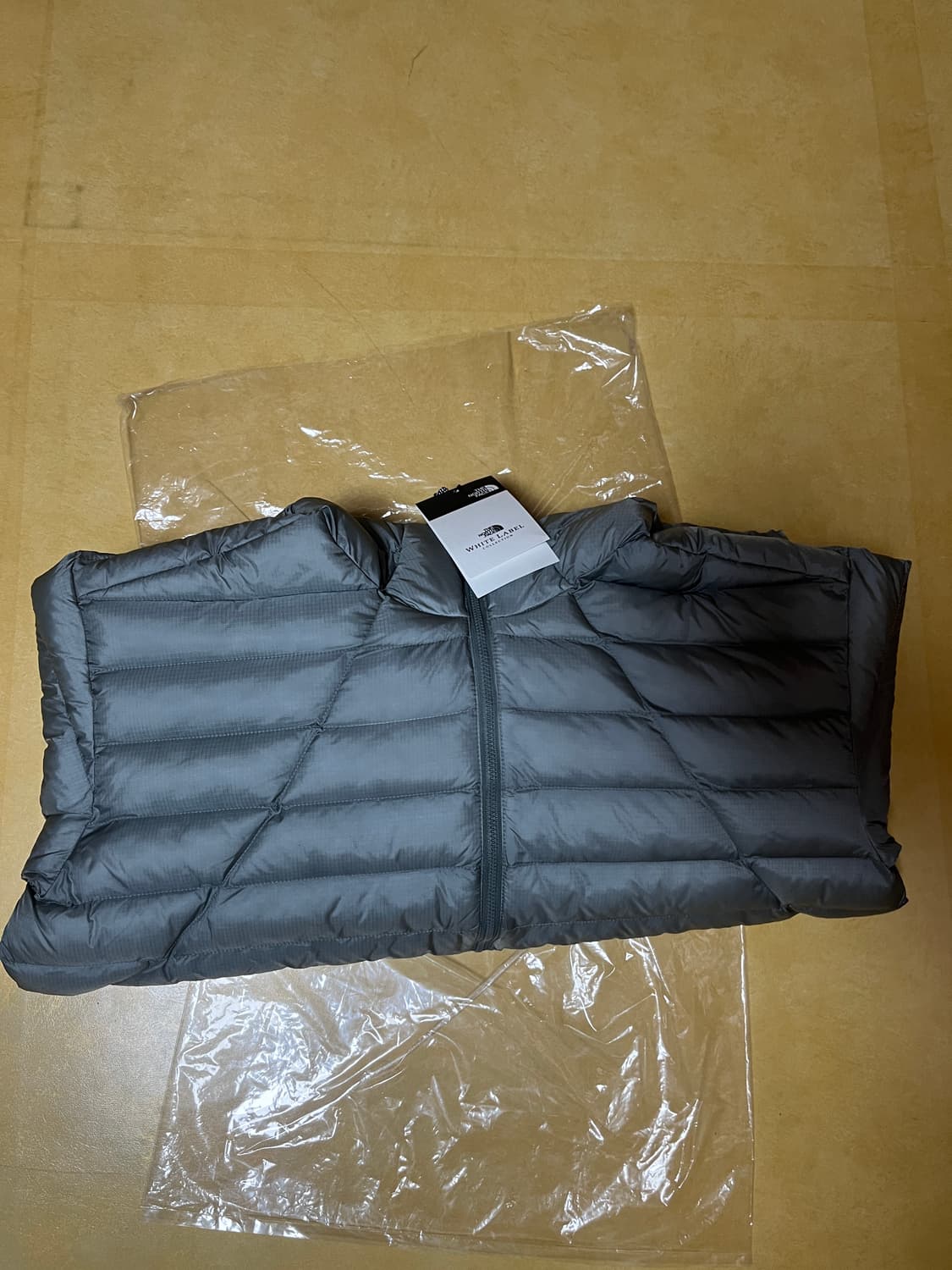 벤투스 실버색상 L사이즈 새상품 팝니다. 상품이미지3