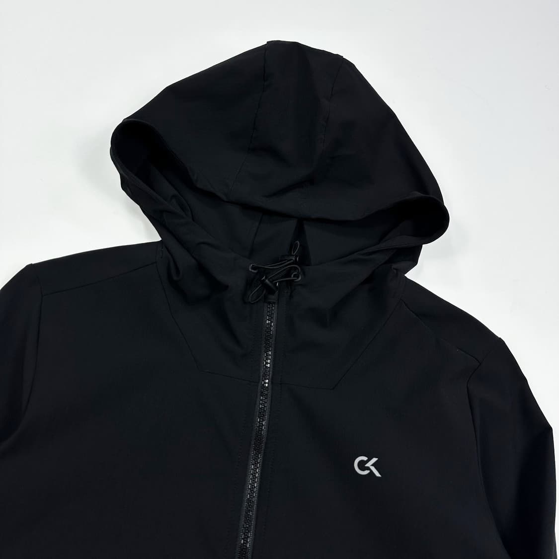 캘빈클라인 ck 블랙 풀오버 바람막이 자켓 (M 여성추천) 상품이미지3
