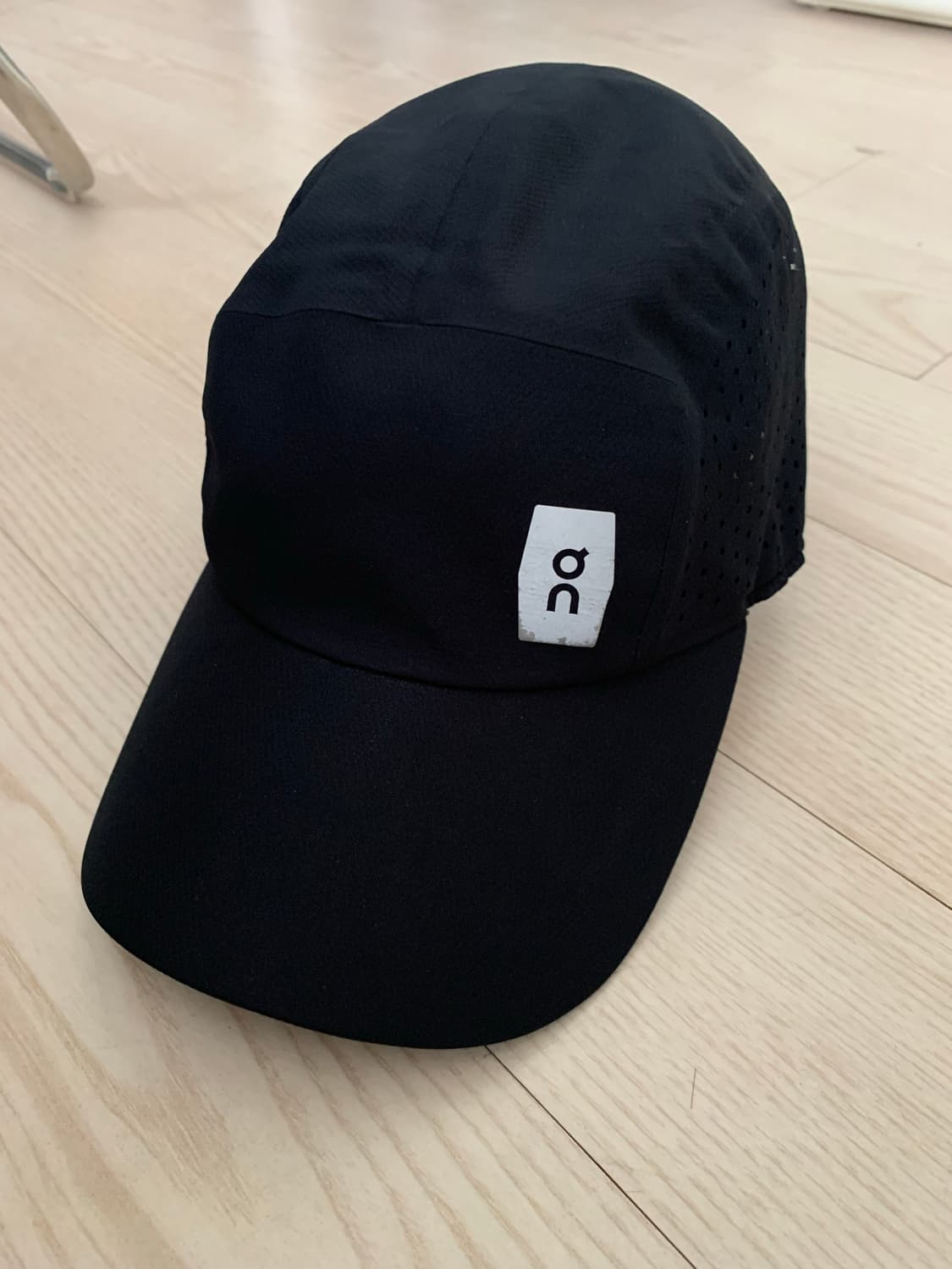 온 러닝 라이트웨이트 캡 팝니다! 상품이미지1